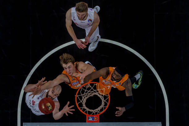 萨巴伦卡生 萨巴伦卡生